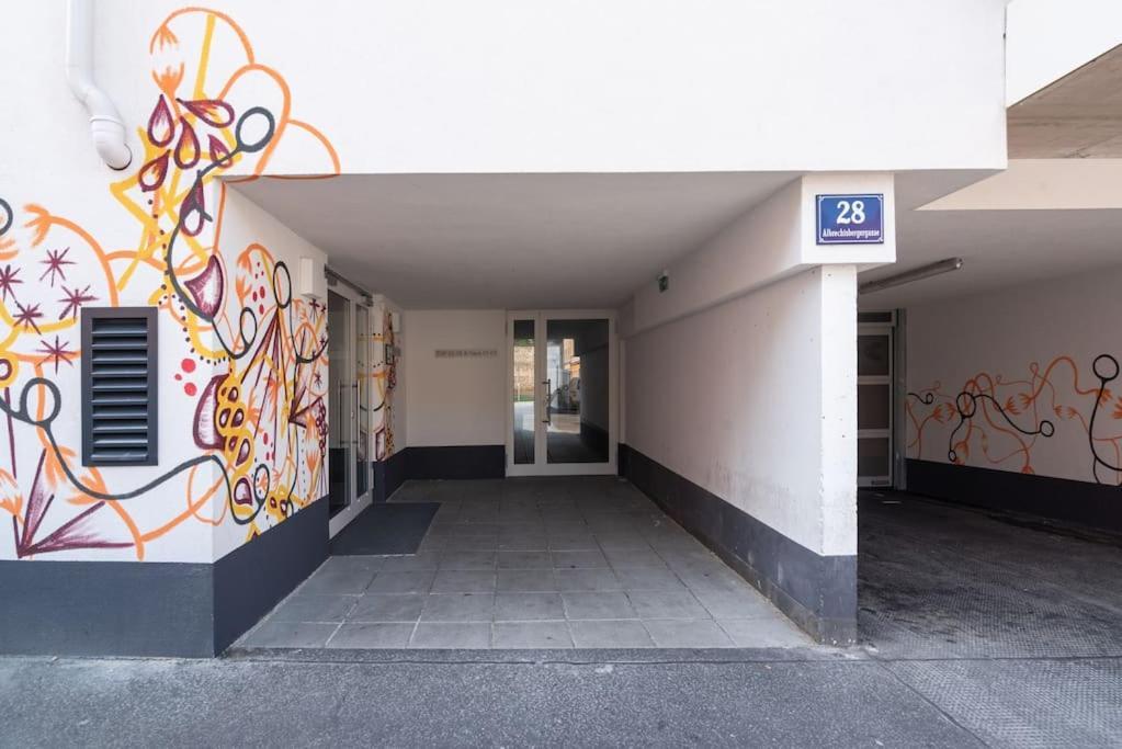 ウィーンNeu Und Hell In Zentraler Ruhelage Mit Parkplatzアパートメント エクステリア 写真